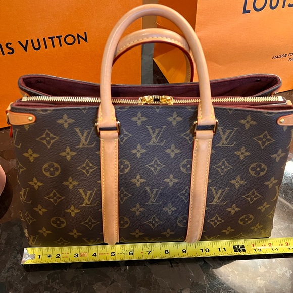 Authentic Louis Vuitton Soufflot MM. - Picture 7 of 9